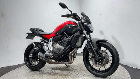 Yamaha MT-07 2014 29k NEW MOT SERVICED WARRANTY A2 700CC 7