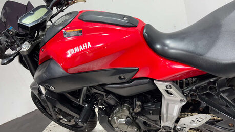 Yamaha MT-07 2014 29k NEW MOT SERVICED WARRANTY A2 700CC 36