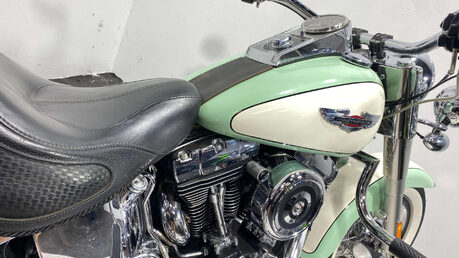 Harley-Davidson Softail Heritge 1584 2007 15k custom stunner new MOT 21