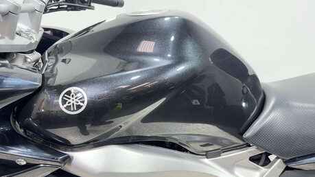 Yamaha FZ 600 2007 new MOT serviced full luggage 600cc 9