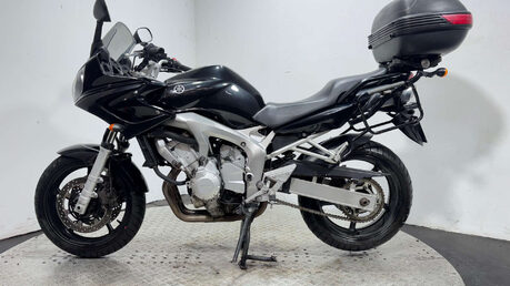 Yamaha FZ 600 2007 new MOT serviced full luggage 600cc 4