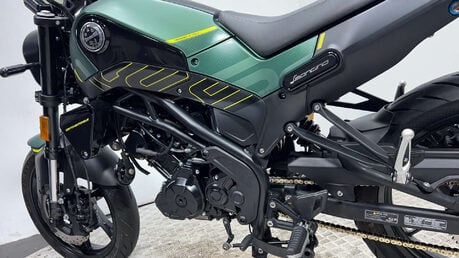 Benelli Leoncino 125 ONLY 3K NEW MOT SERVICED 125CC RETRO 11