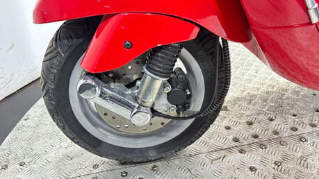 Piaggio Vespa 2010 3K NEW MOT SERVICED 125CC SCOOTER 18