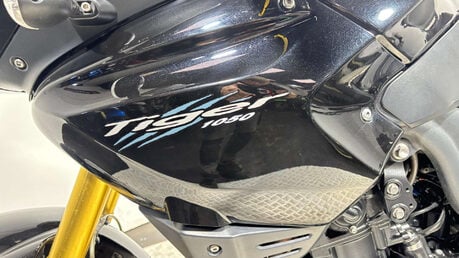 Triumph Tiger 2011 29K NEW MOT SERVICED WARRANTY 17