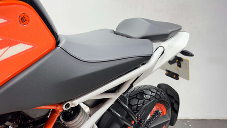 KTM 390 DUKE ONLY 8K SERVICED, WARRANTY, SUPERMOTO 390CC A2 35