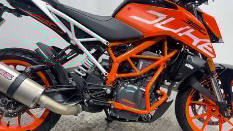 KTM 390 DUKE ONLY 8K SERVICED, WARRANTY, SUPERMOTO 390CC A2 13
