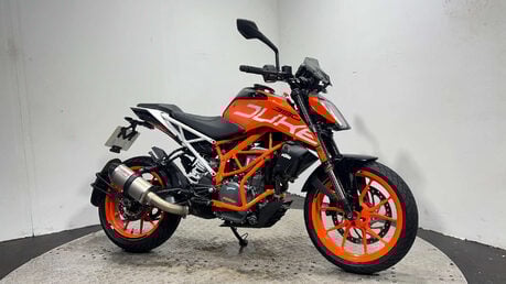 KTM 390 DUKE ONLY 8K SERVICED, WARRANTY, SUPERMOTO 390CC A2 3