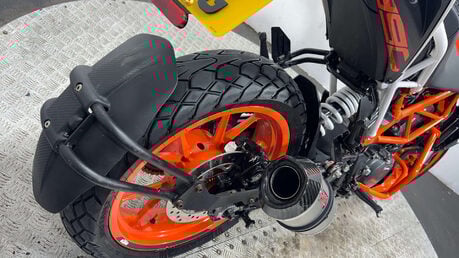 KTM 390 DUKE ONLY 8K SERVICED, WARRANTY, SUPERMOTO 390CC A2 11