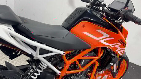 KTM 390 DUKE ONLY 8K SERVICED, WARRANTY, SUPERMOTO 390CC A2 21