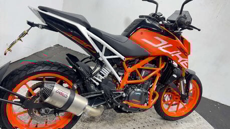 KTM 390 DUKE ONLY 8K SERVICED, WARRANTY, SUPERMOTO 390CC A2 26