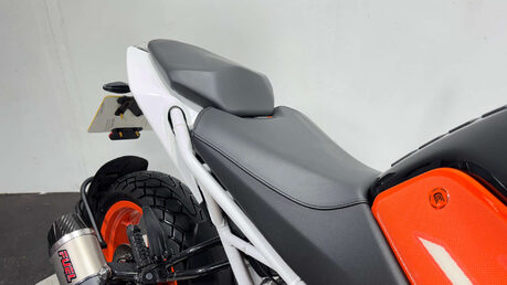 KTM 390 DUKE ONLY 8K SERVICED, WARRANTY, SUPERMOTO 390CC A2 41