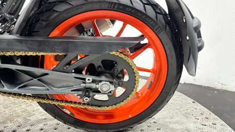 KTM 390 DUKE ONLY 8K SERVICED, WARRANTY, SUPERMOTO 390CC A2 31