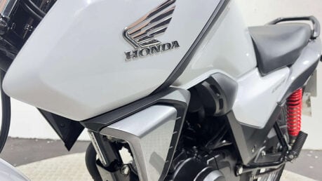 Honda CB 125 Naked Petrol Manual Euro 5 (11 ps) 9