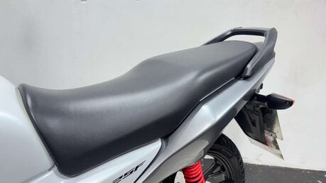 Honda CB 125 Naked Petrol Manual Euro 5 (11 ps) 22