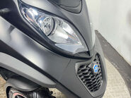 Piaggio MP3 HPE SPORT 2019 2636 MILES 3 wheeler trike NEW MOT 13