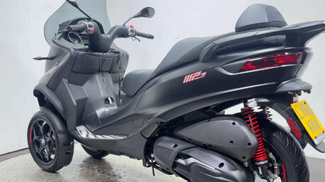 Piaggio MP3 HPE SPORT 2019 2636 MILES 3 wheeler trike NEW MOT 3