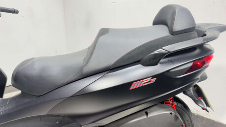 Piaggio MP3 HPE SPORT 2019 2636 MILES 3 wheeler trike NEW MOT 15