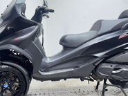 Piaggio MP3 HPE SPORT 2019 2636 MILES 3 wheeler trike NEW MOT 4