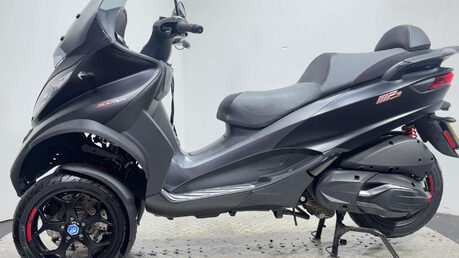 Piaggio MP3 HPE SPORT 2019 2636 MILES 3 wheeler trike NEW MOT 4