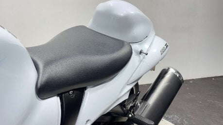 Suzuki GSX1300R Hayabusa Mk2 2016 12K NEW MOT SERVICED WARRANTY 15