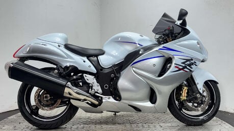 Suzuki GSX1300R Hayabusa Mk2 2016 12K NEW MOT SERVICED WARRANTY 1