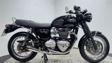 Triumph Bonneville 2017 7K SERVICED VERY CLEAN 1200CC RETRO BIKE