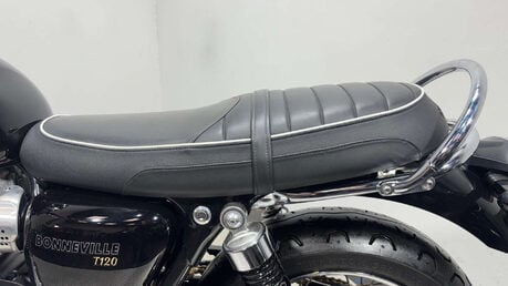 Triumph Bonneville 2017 7K SERVICED VERY CLEAN 1200CC RETRO BIKE 19