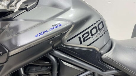 Triumph Explorer 1215 Adventure bike 2012 40k full luggage tourer 27