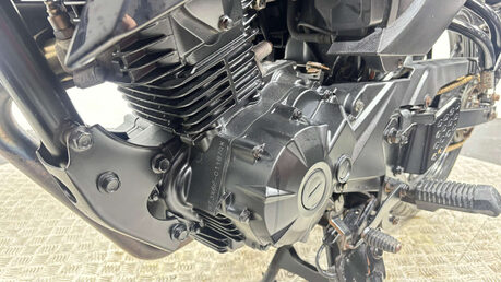 Yamaha YS125 2017 21K NEW MOT WARRANTY SERVICED 125CC LEARNER 18