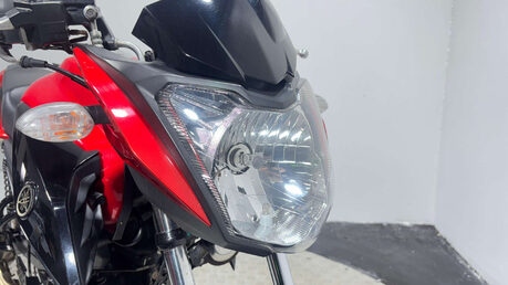 Yamaha YS125 2017 21K NEW MOT WARRANTY SERVICED 125CC LEARNER 14