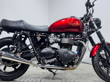Triumph Bonneville 2011 13K NEW MOT SERVICED WARRANTY A2 BIKE