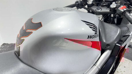 Honda CBR 2003 F4I INJECTED 29K NEW MOT, SERVICED, WARRANTY 600CC 19
