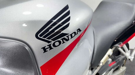 Honda CBR 2003 F4I INJECTED 29K NEW MOT, SERVICED, WARRANTY 600CC 29