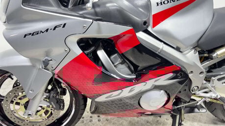 Honda CBR 2003 F4I INJECTED 29K NEW MOT, SERVICED, WARRANTY 600CC 9