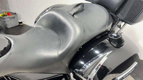 Victory Cross Country 1731 2012 36K THE ULTIMATE TOURER LUGGAGE CRUISER BIKE 37