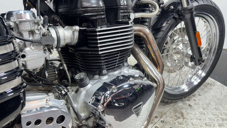 Triumph Bonneville 865 2005 25K NEW MOT SERVICED GREAT CONDITION RETRO CLASSIC 10