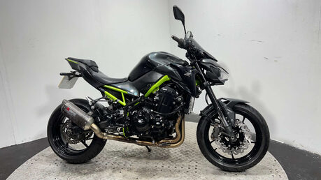 Kawasaki Z900 2018 SUPERNAKED 31K SERVICED WARRANTY NEW MOT 32