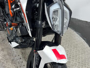 KTM Duke 2017 MK2 10K SERVICED NEW MOT WARRANTY 17