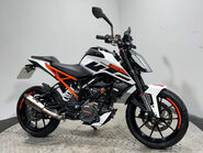 KTM Duke 2017 MK2 10K SERVICED NEW MOT WARRANTY 3