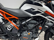 KTM Duke 2017 MK2 10K SERVICED NEW MOT WARRANTY 15