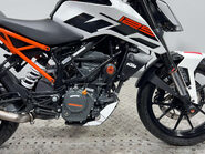 KTM Duke 2017 MK2 10K SERVICED NEW MOT WARRANTY 13