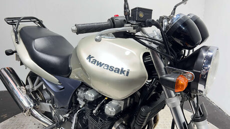 Kawasaki ZR 1999 ONLY 11K NEW MOT SERVICED WARRANTY 750CC NAKED BIKE 11
