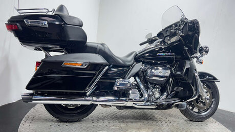 Harley-Davidson Touring 1745 FLHTK Ultra Limited 2017 34K NEW MOT WARRANTY 2