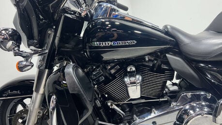 Harley-Davidson Touring 1745 FLHTK Ultra Limited 2017 34K NEW MOT WARRANTY 41