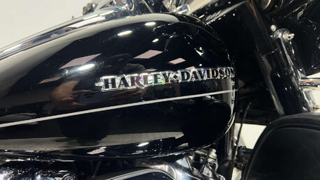Harley-Davidson Touring 1745 FLHTK Ultra Limited 2017 34K NEW MOT WARRANTY 25