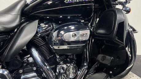 Harley-Davidson Touring 1745 FLHTK Ultra Limited 2017 34K NEW MOT WARRANTY 27