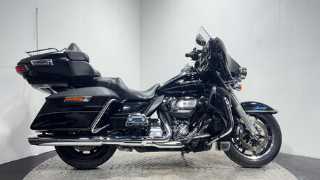 Harley-Davidson Touring 1745 FLHTK Ultra Limited 2017 34K NEW MOT WARRANTY 1
