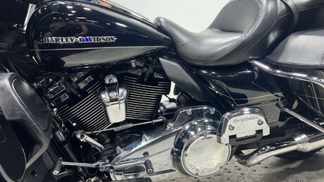 Harley-Davidson Touring 1745 FLHTK Ultra Limited 2017 34K NEW MOT WARRANTY 42