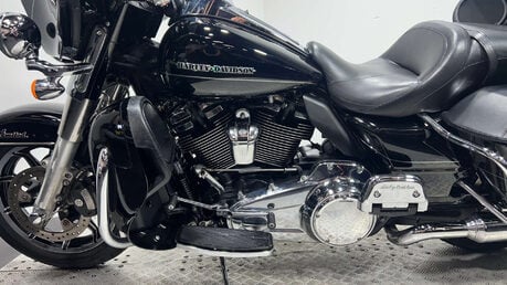 Harley-Davidson Touring 1745 FLHTK Ultra Limited 2017 34K NEW MOT WARRANTY 56