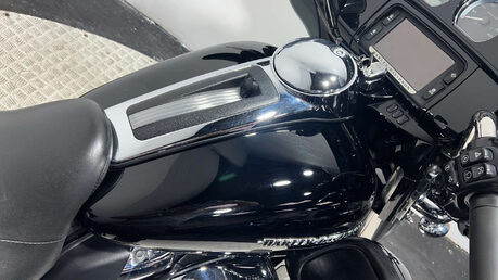 Harley-Davidson Touring 1745 FLHTK Ultra Limited 2017 34K NEW MOT WARRANTY 28